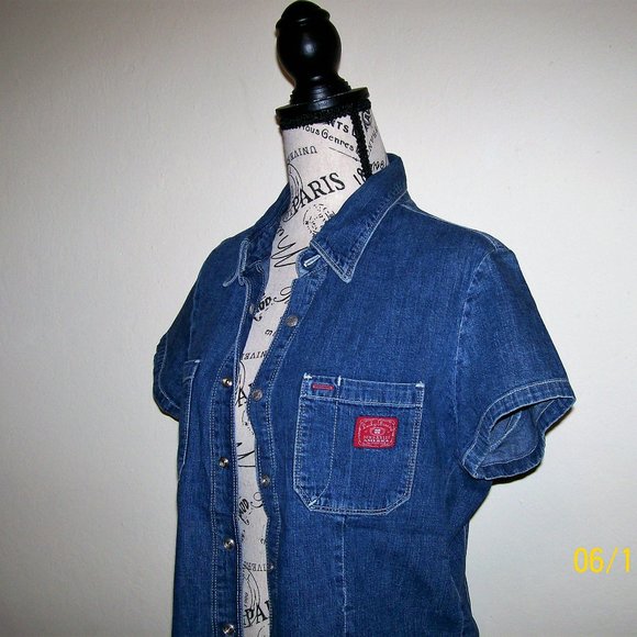 NWOT Short Sleeve Denim Shirt - Picture 6 of 6